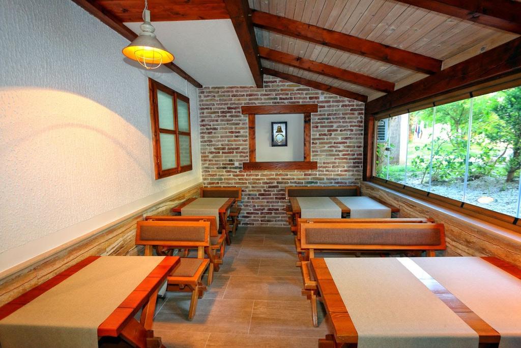 坡多斯特罗格酒店 布德瓦 外观 照片